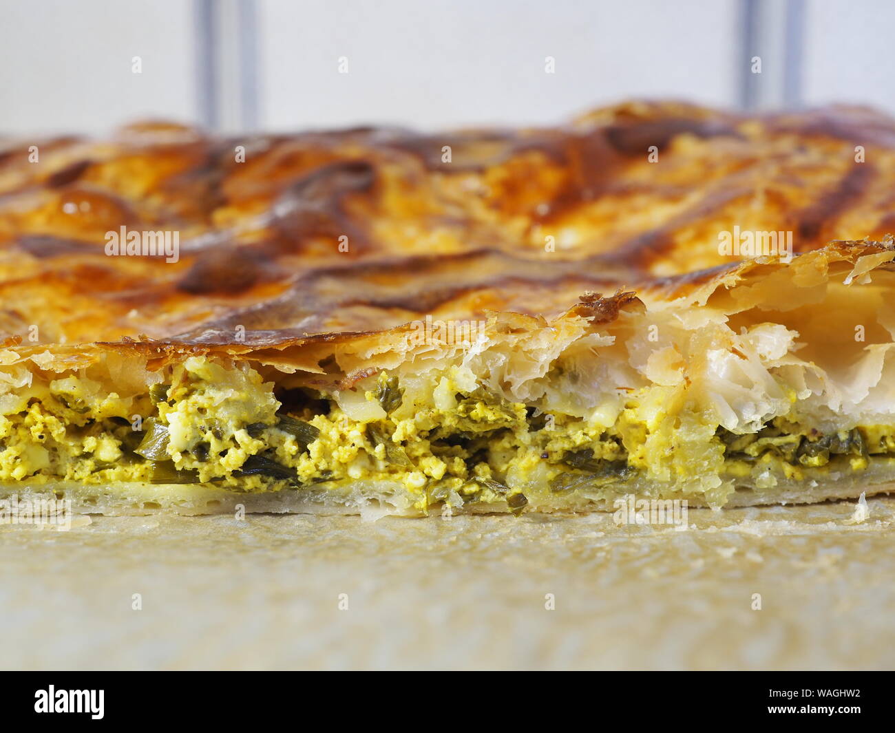 Käse-Börek nach Art des Hauses (Feta im Blätterteig) Stock Photo