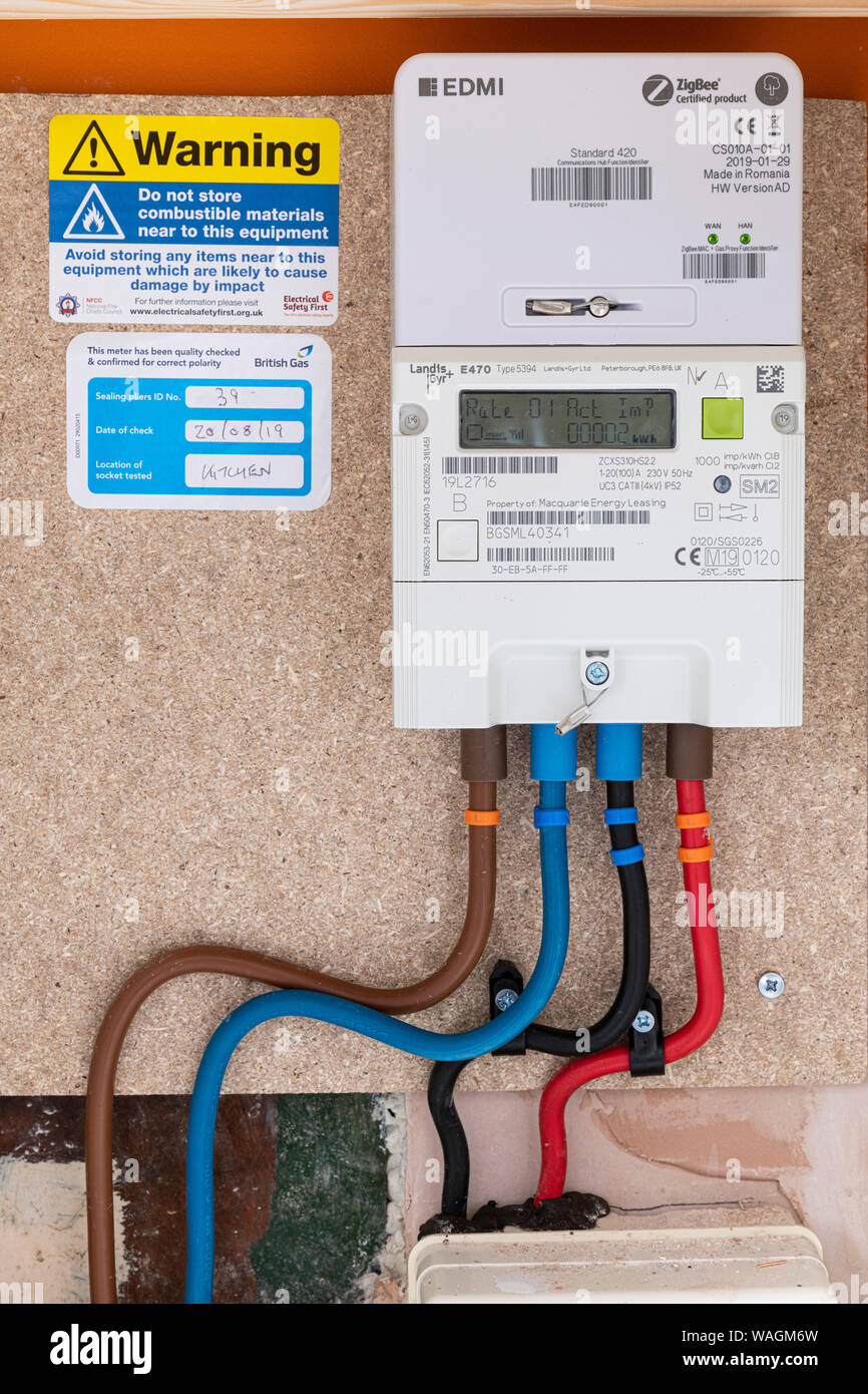 British Gas Landis+Gry E470 Electricity Smart meter with EDMI 420 Stock  Photo - Alamy