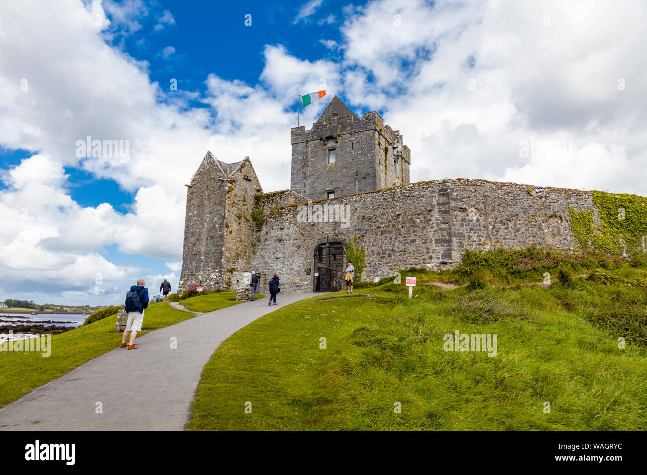 Dunguaire Castle builkt 1520 ,home of Lady Christobel Amptill 1945 to 1972 on Galway Bay in Kinvara in County Galway Ireland Stock Photo