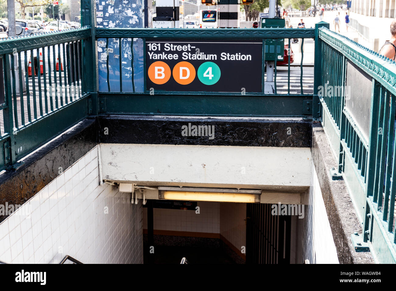 How to get to 161 St-Yankee Stadium in Bronx by Subway, Train or Bus?