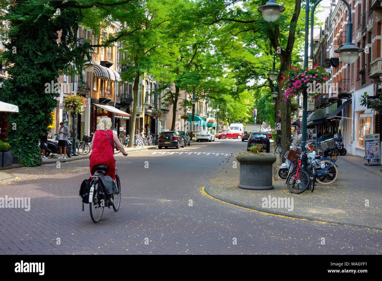 Cornelis Schuytstraat, Oud Zuid, Amsterdam, The Netherlands - home to a wide variety of cafés and restaurants, high-end boutiques and beauty stores. Stock Photo