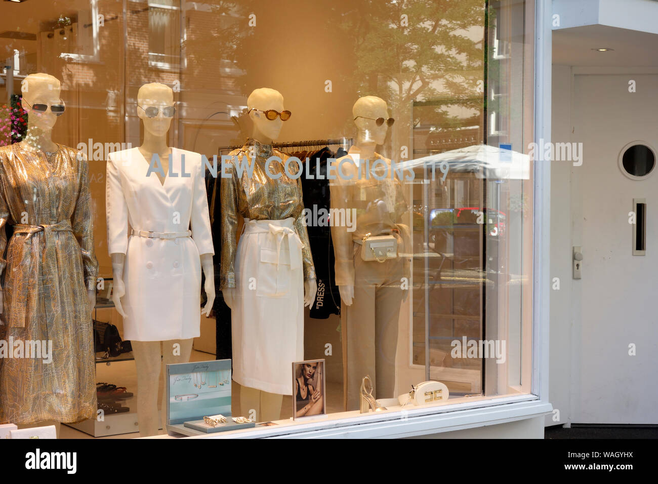 Cornelis Schuytstraat, Oud Zuid, Amsterdam, The Netherlands - home to a wide variety of cafés and restaurants, high-end boutiques and beauty stores. Stock Photo