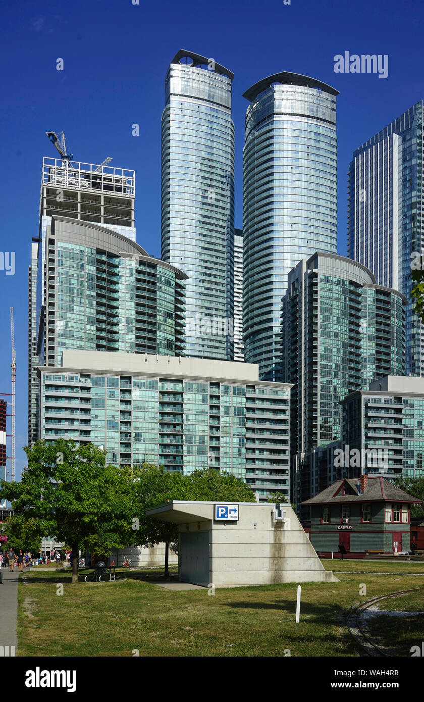 Toronto Harbour and ferry to the Toronto Island as well as CN tower, Toronto, Ontario, Canada, North America, Lake Ontario Stock Photo