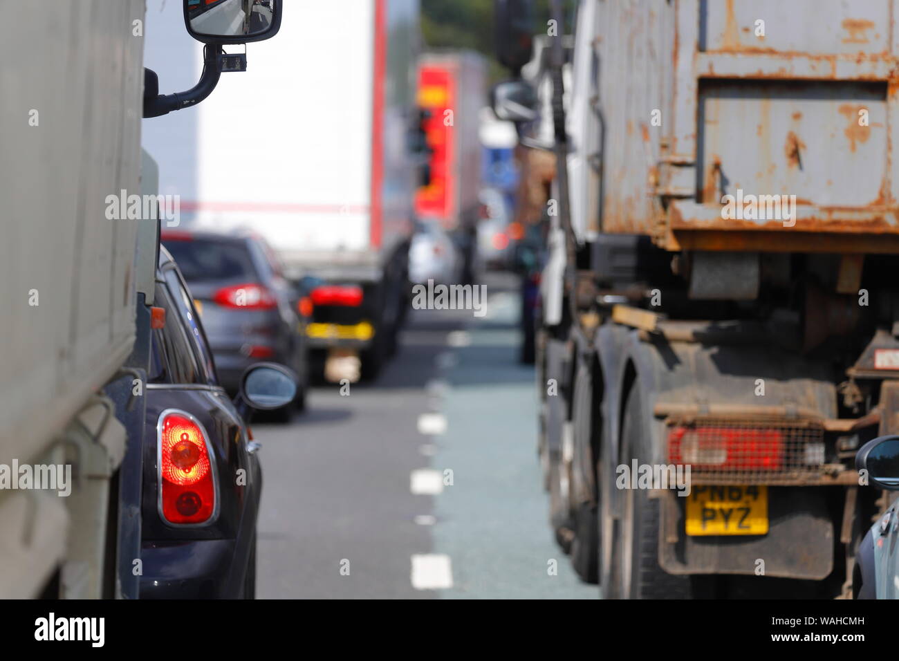 Traffic at a standstill on the M62 between junction 31 & 30 on the