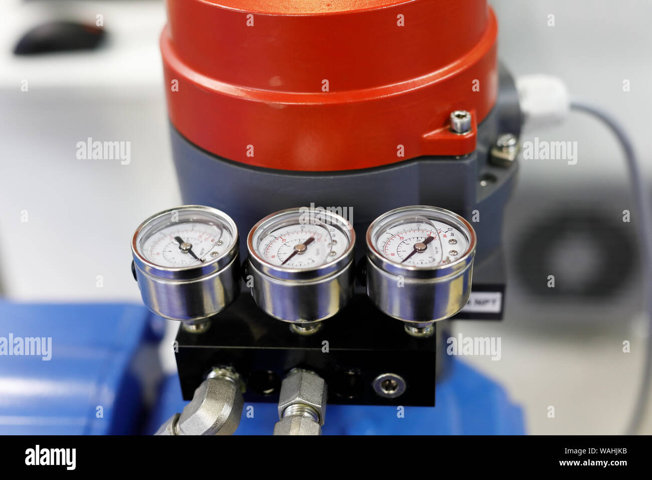 Water and pressure gauges hires stock photography and images Alamy