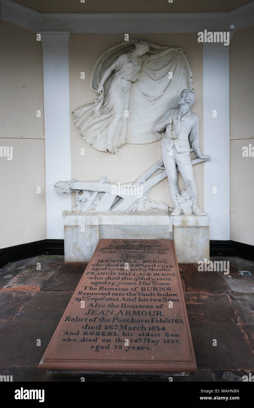 Elaborate Burns Mausaelum, the burial monument of Scotland's National Poet, Robert Burns  in Saint Michael's Cemetery, Dumfries, Scotland Stock Photo