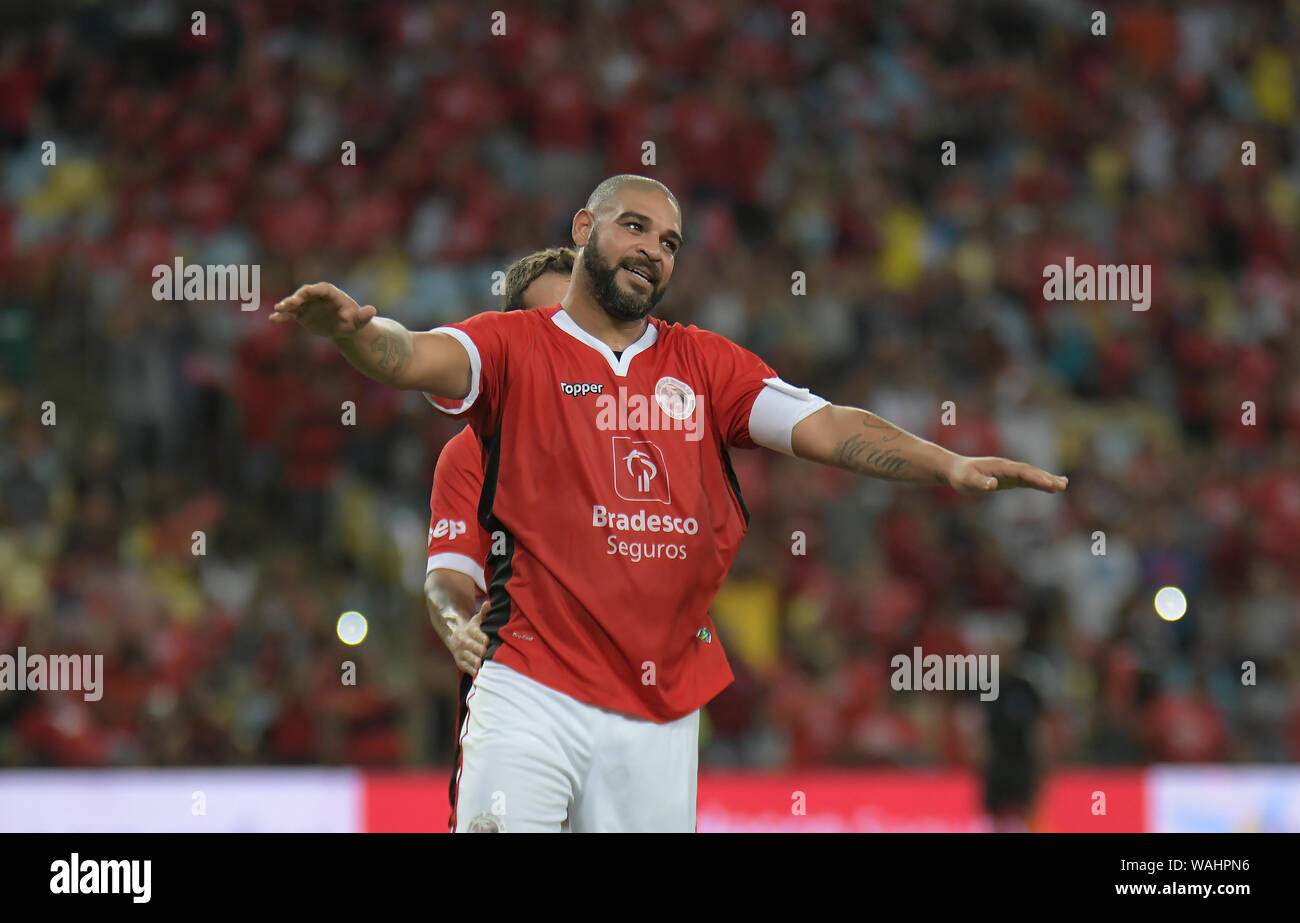 December 27, 2017. Player Adriano known as Emperor, celebrating his goal during the friendly game of Stars in the stadium of Maracanã in the city of R Stock Photo