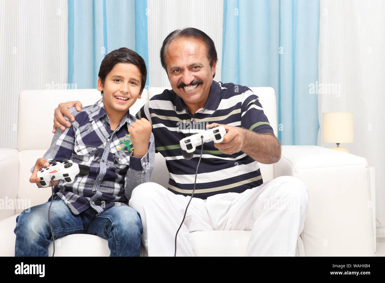 Grandfather child air hi-res stock photography and images - Alamy