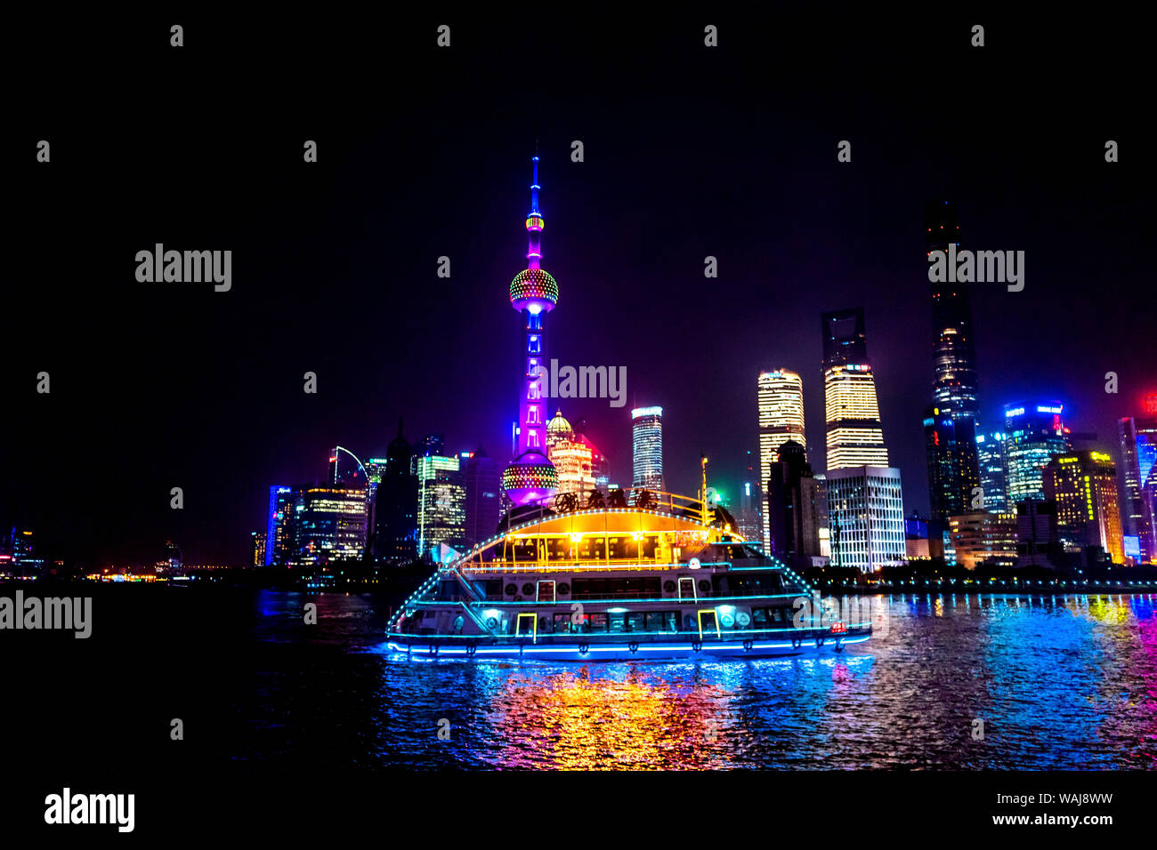 Huangpu river shanghai historic hi-res stock photography and images - Alamy