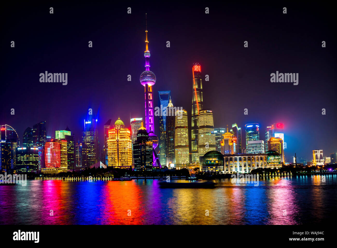 Shanghai huangpu river hi-res stock photography and images - Alamy
