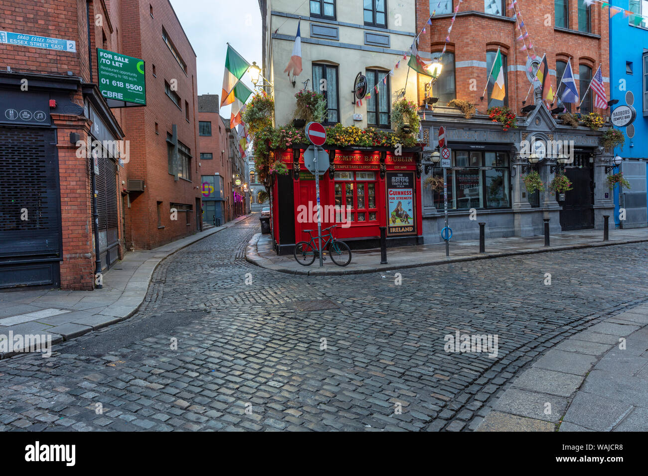 Temple Bar District in downtown Dublin, Ireland Stock Photo Alamy