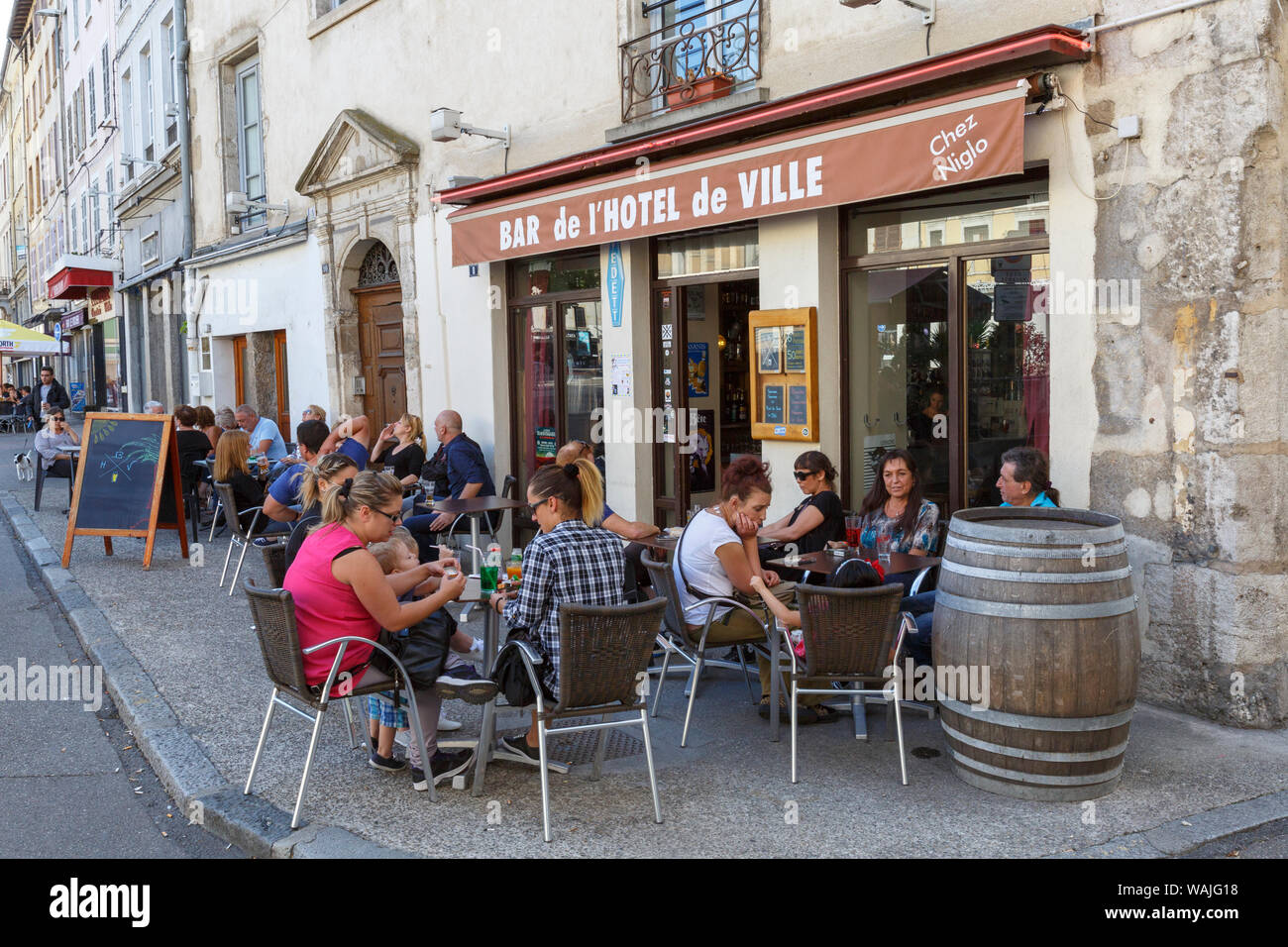 Al Fresco dining. Vienne, France. (Editorial Use Only) Stock Photo