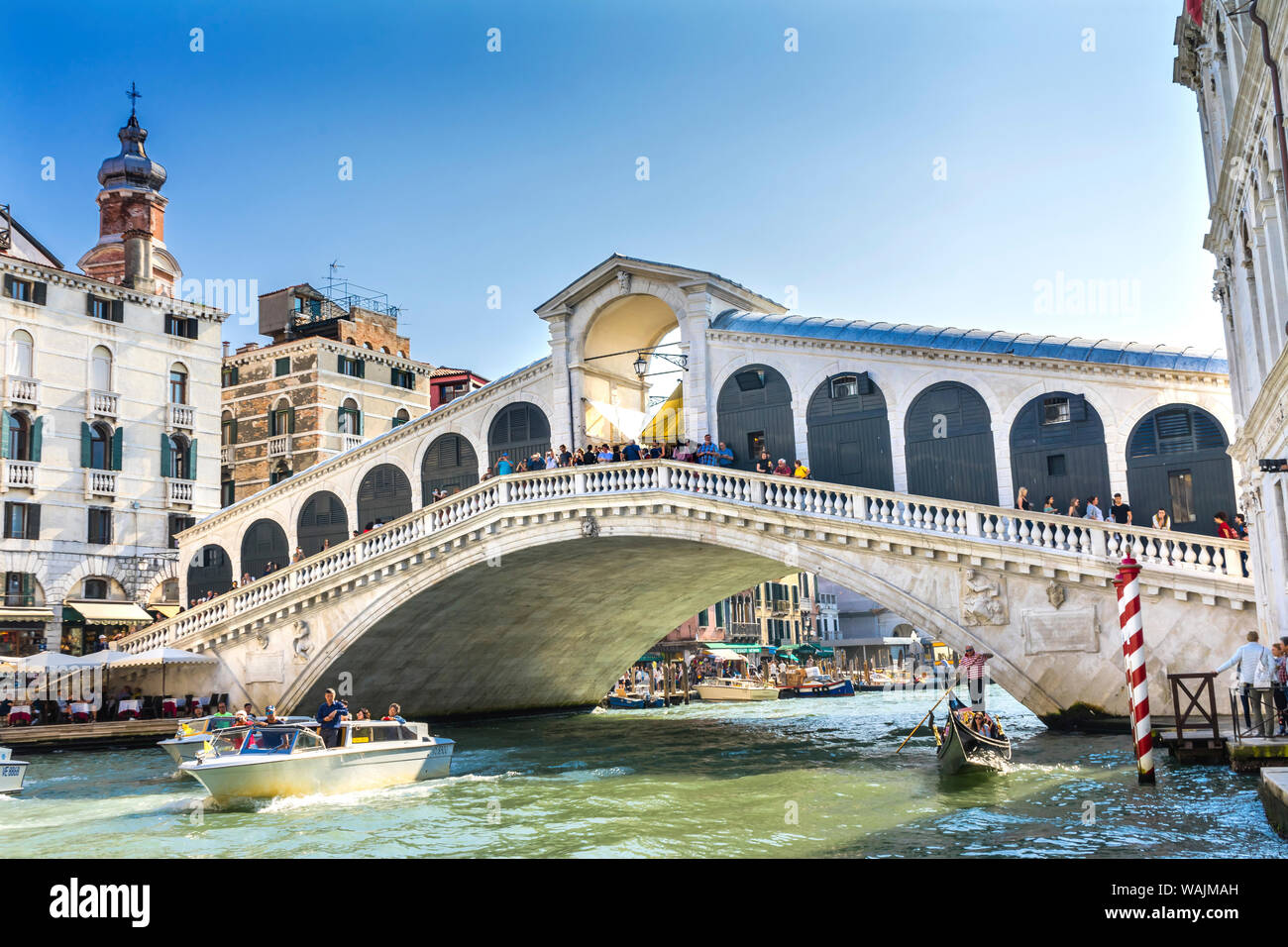Covered bridge venice hi-res stock photography and images - Alamy