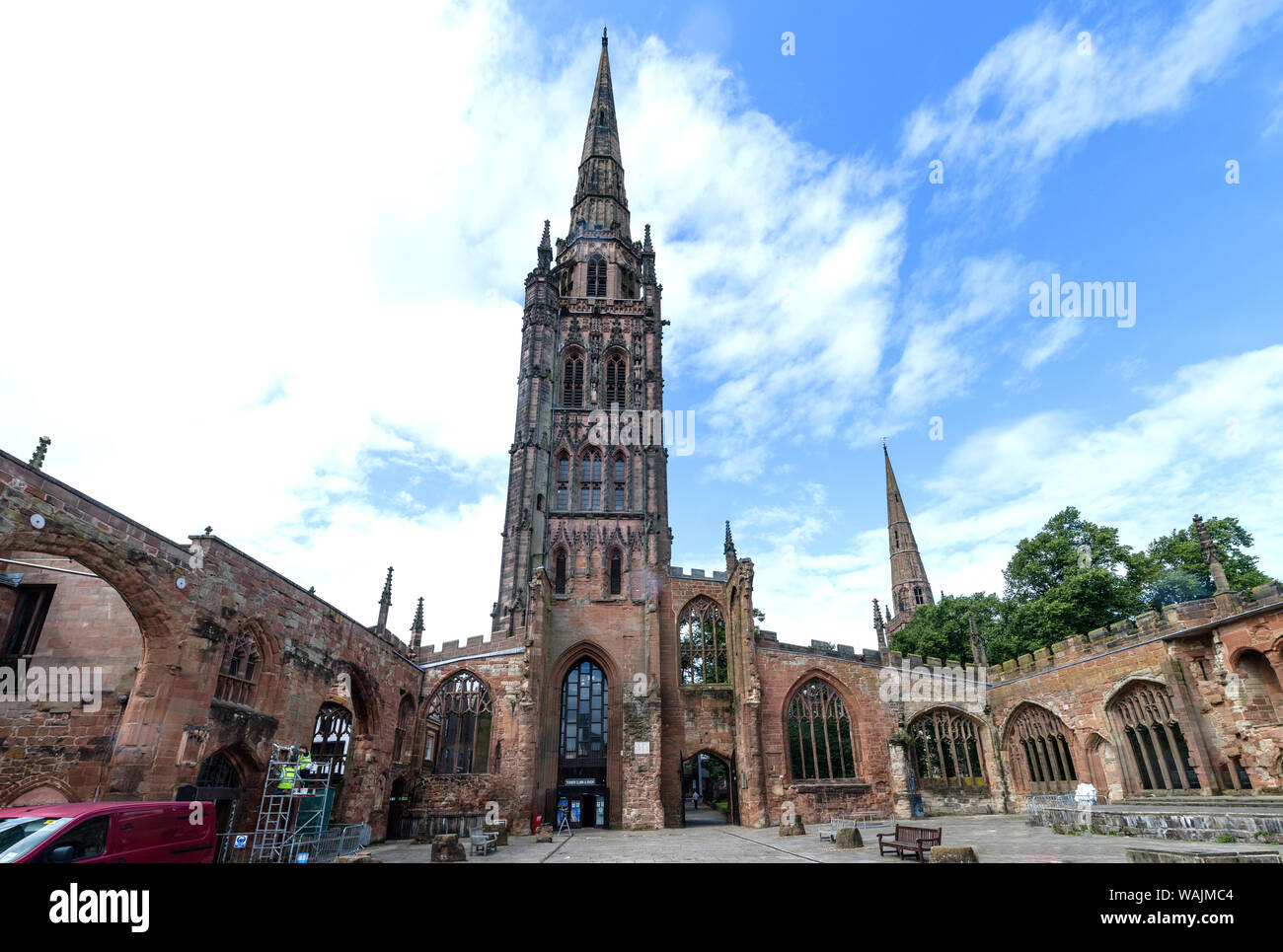 Coventry Cathedral Ruins Stock Photo - Alamy