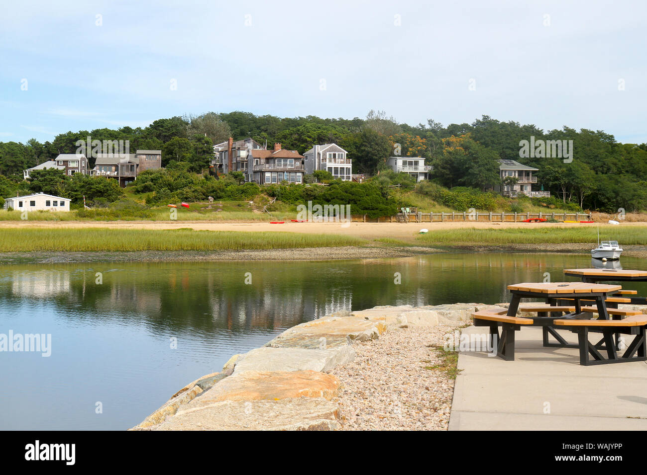 Cape cod homes water hires stock photography and images Alamy