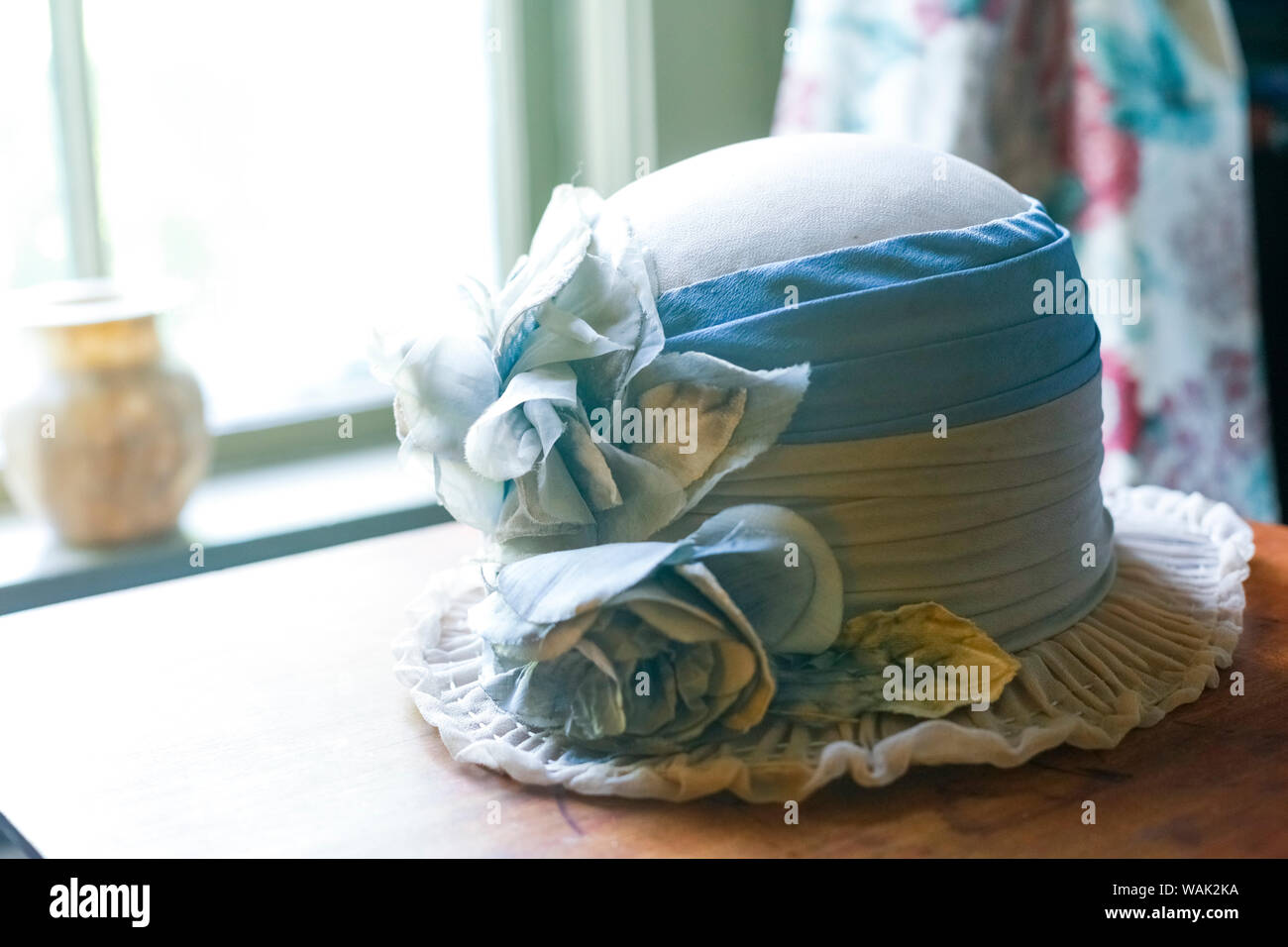Antique hat hi-res stock photography and images - Alamy