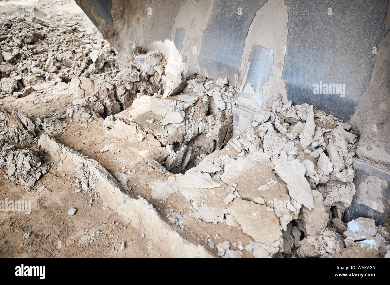 Bucket teeth hires stock photography and images Alamy