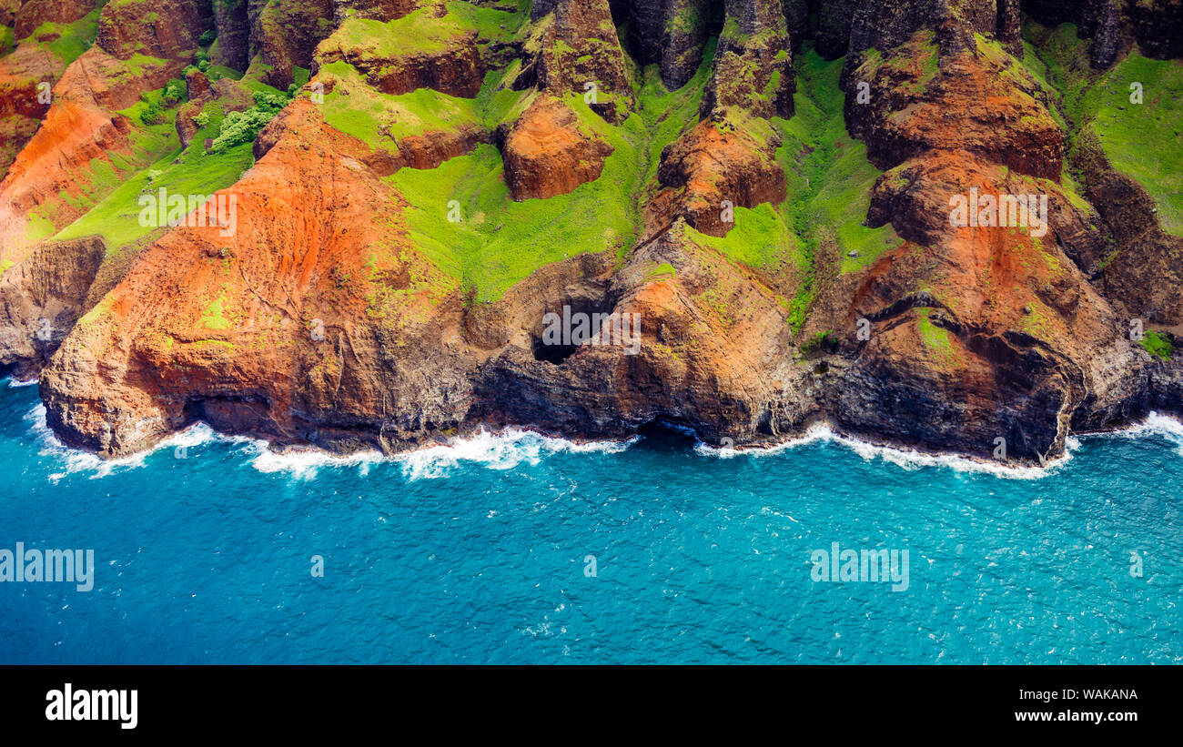 The Bright Eye Open Ceiling Sea Cave On The Na Pali Coast Coast