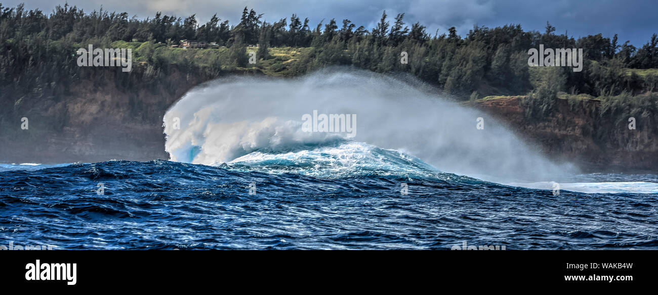 Wave jaws in hawaii hi-res stock photography and images - Alamy