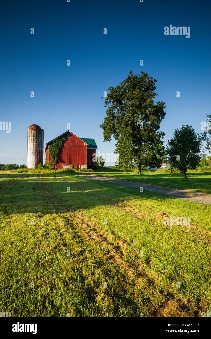 USA, New York, Seneca Falls. red barn Stock Photo Alamy
