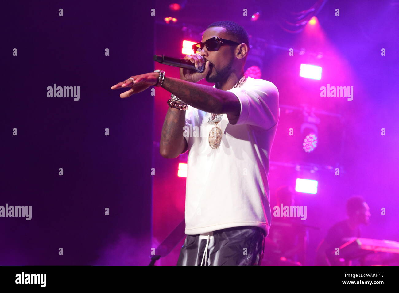 New York, NY, USA. 20th Aug, 2019. Fabolous backstage at the Power Season 6 Premiere August 20, 2019 at Madison Square Garden in New York City. Photo Credit: Walik Goshorn/Mediapunch/Alamy Live News Stock Photo