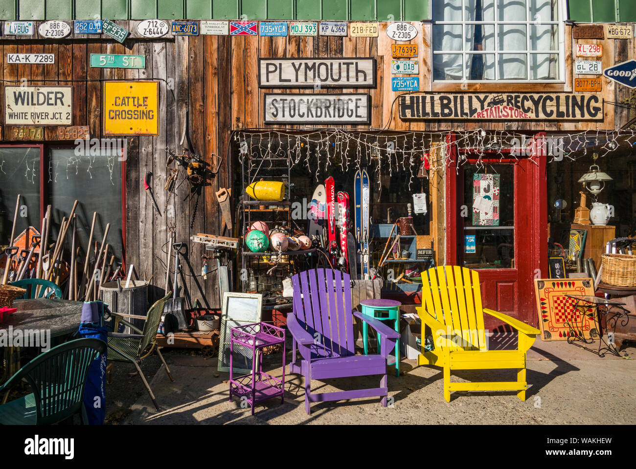USA, Vermont, Plymouth. Antique shop exterior Stock Photo Alamy
