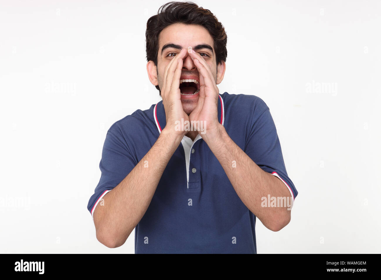 Hand cupping mouth hires stock photography and images Alamy