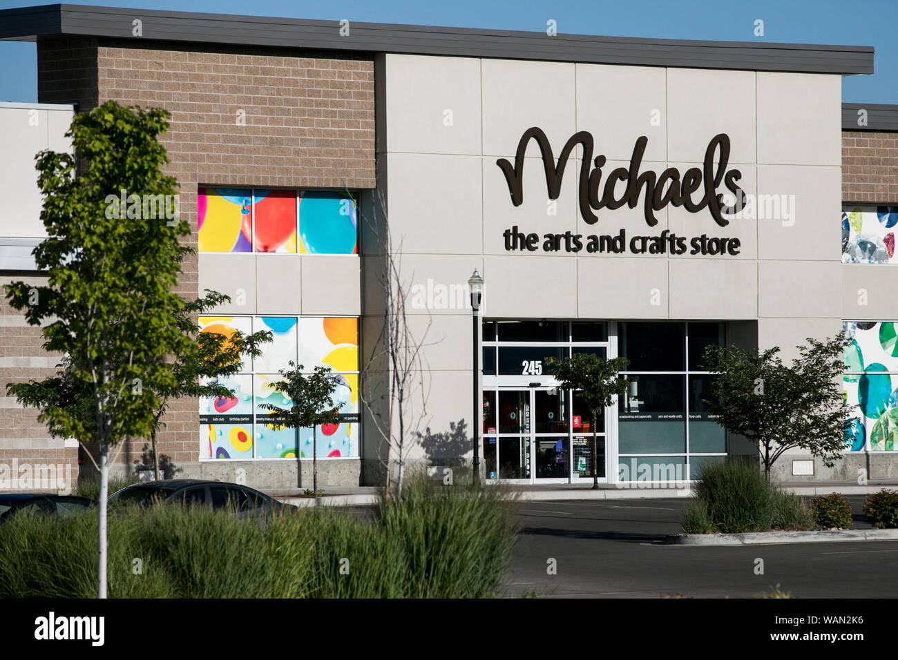 Michaels store storefront hi-res stock photography and images - Alamy