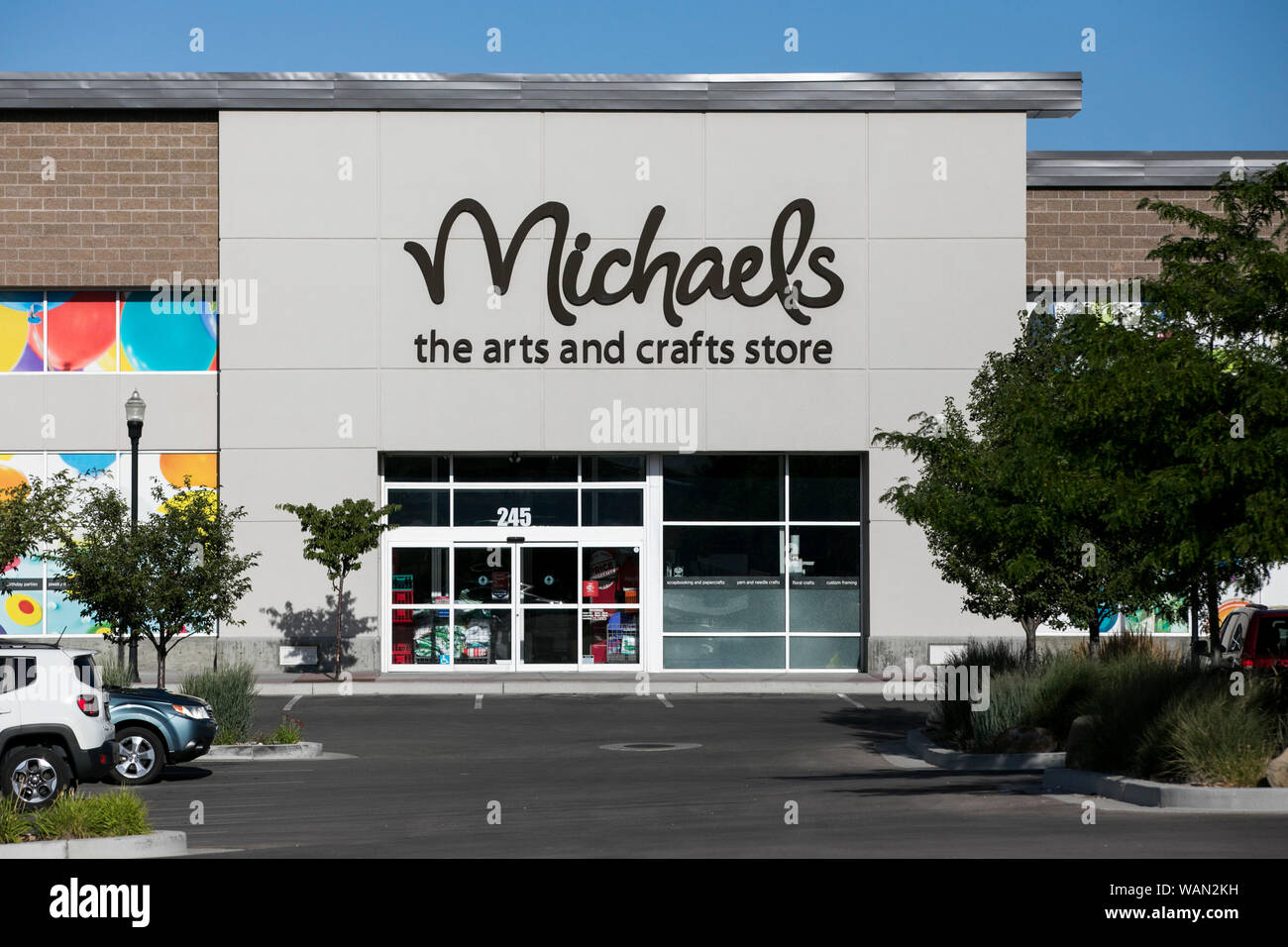 Michaels store storefront hi-res stock photography and images - Alamy