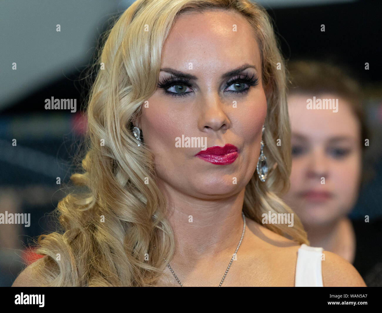 Nicole Coco Austin attends the 2019 MTV Video Music Awards at
