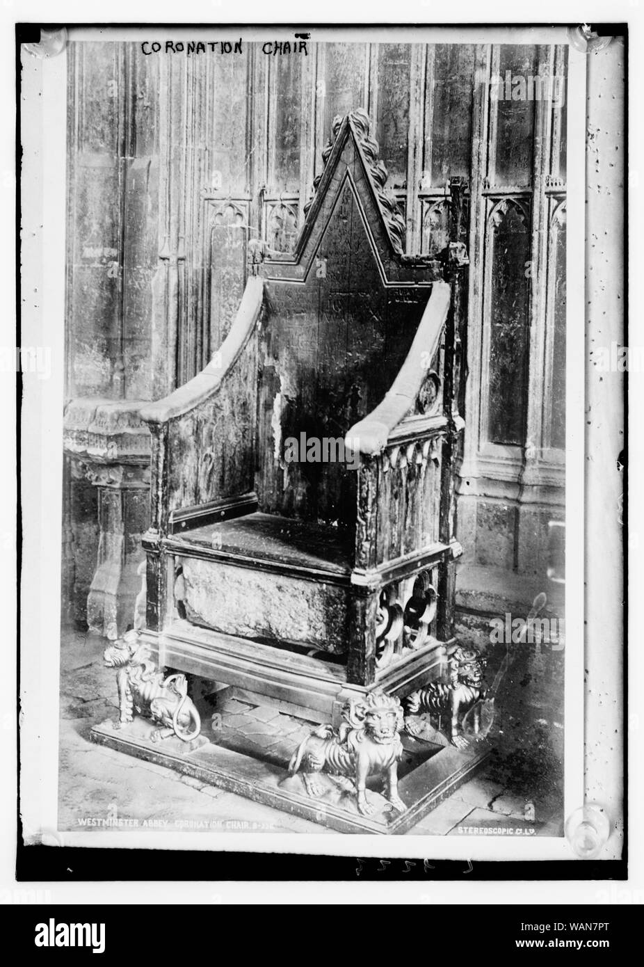 Medieval coronation chair hi-res stock photography and images - Alamy