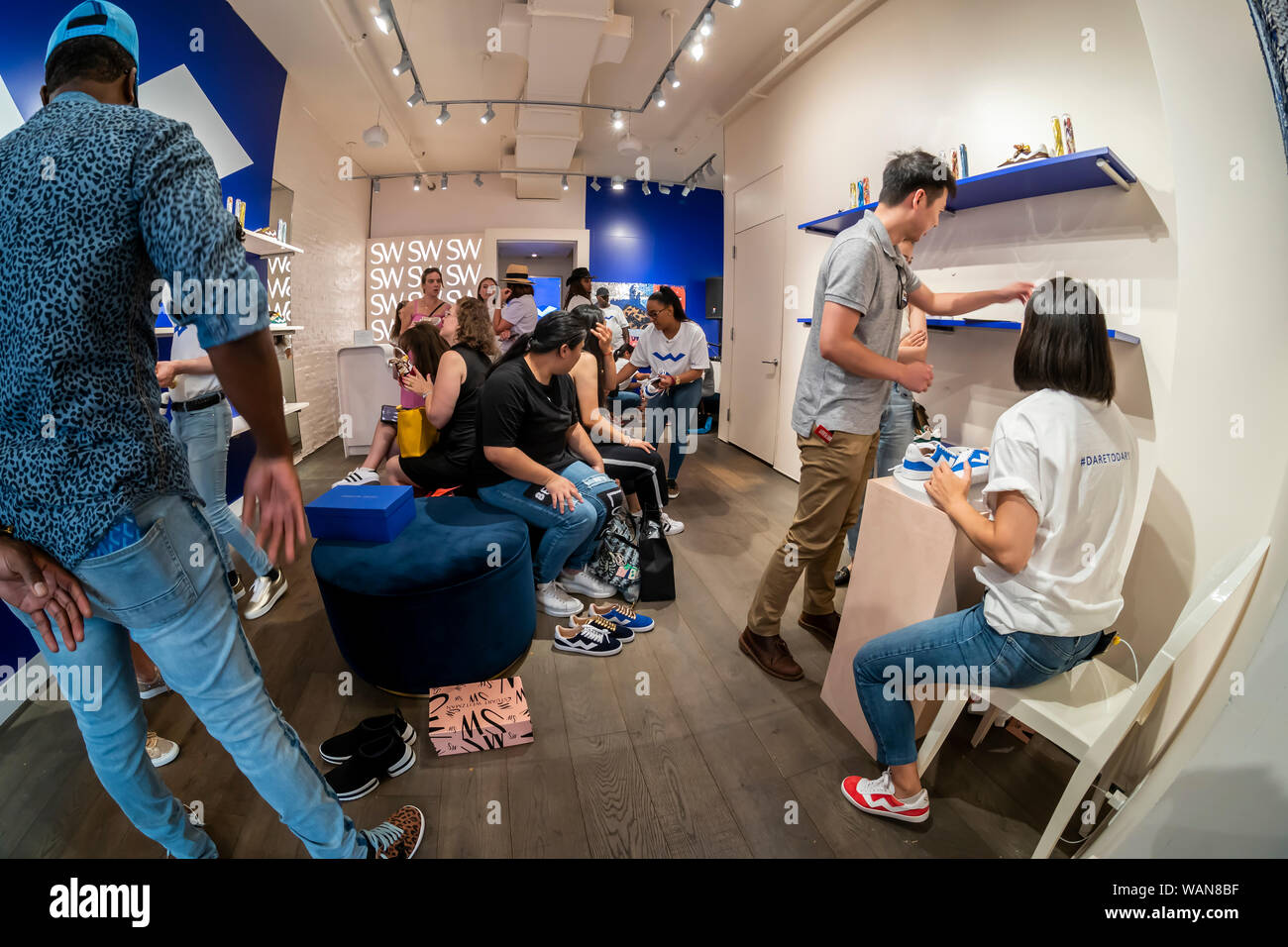 stuart weitzman daryl