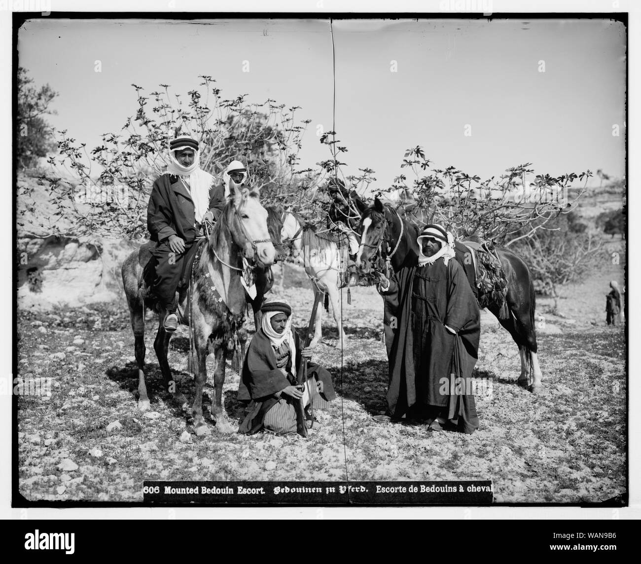 Mounted bedouins hires stock photography and images Alamy