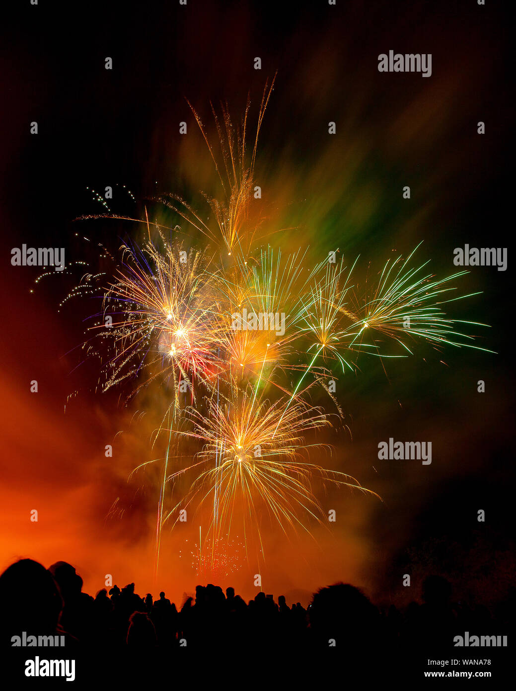 Fireworks 5th november guy bonfire hi-res stock photography and images ...