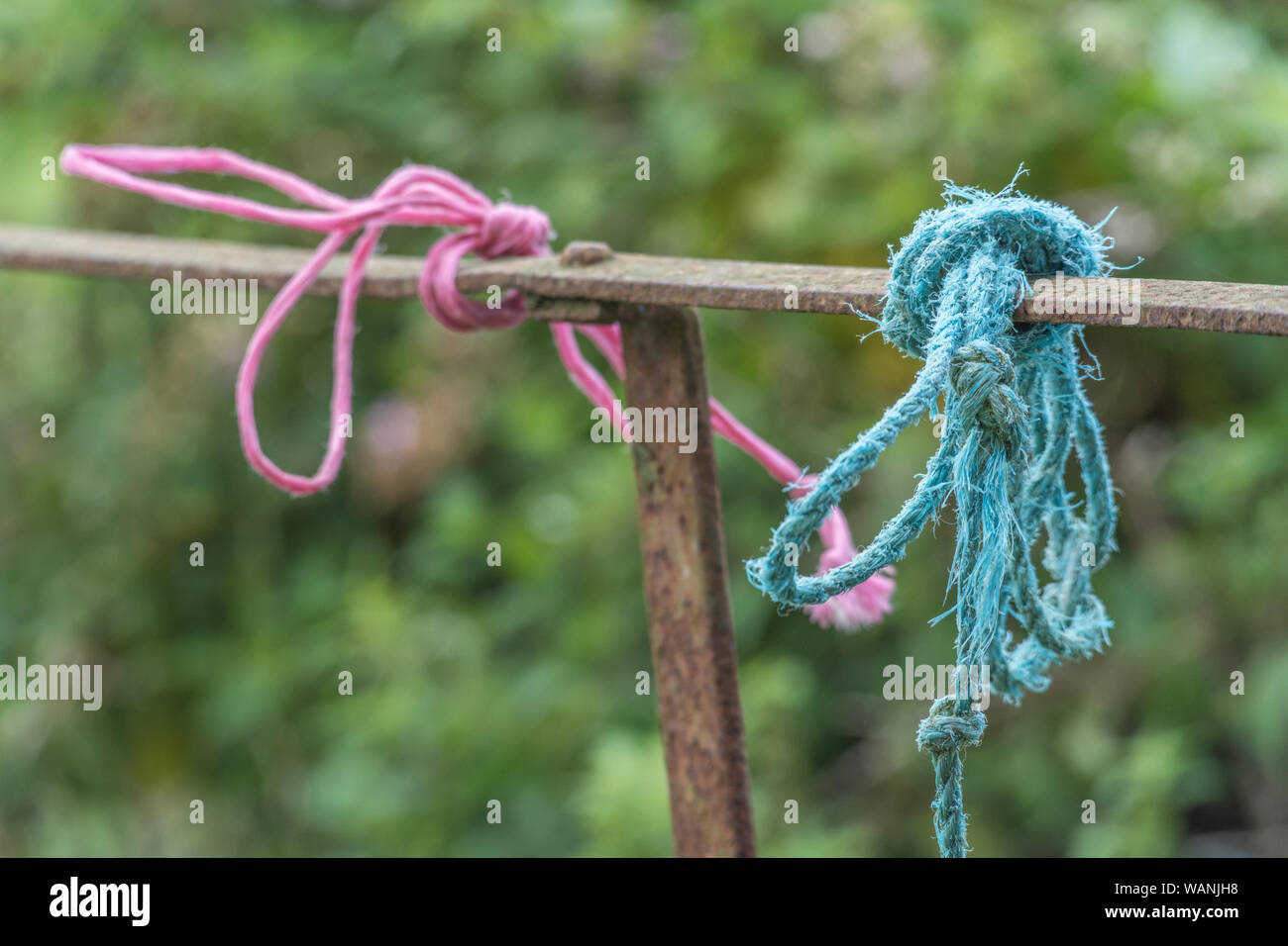 Metal tie down hires stock photography and images Alamy