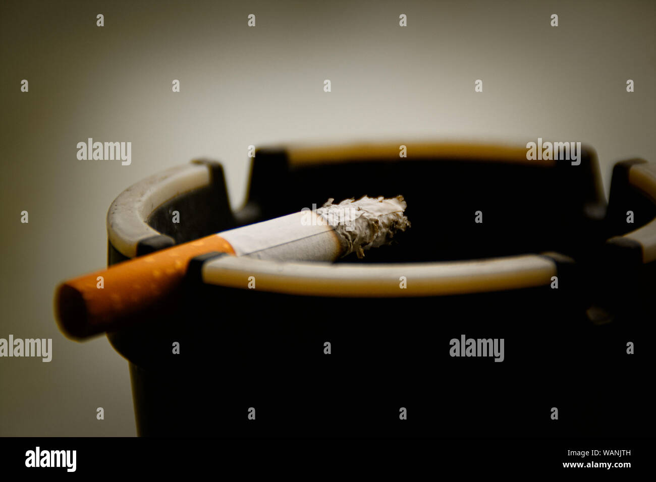 Burning cigarette hires stock photography and images Alamy