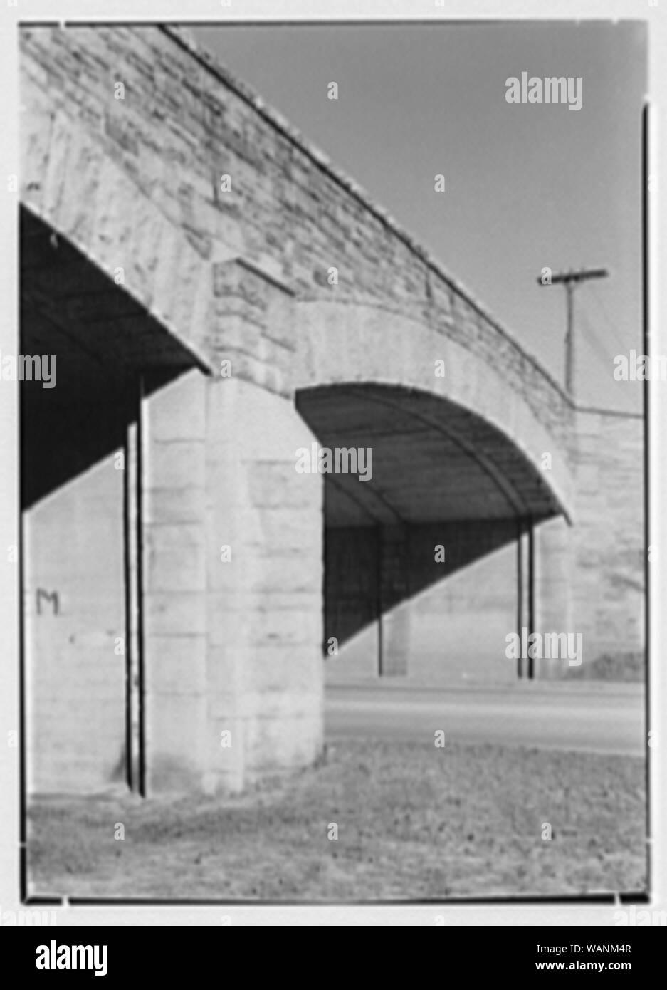 Cross County bridge Stock Photo - Alamy