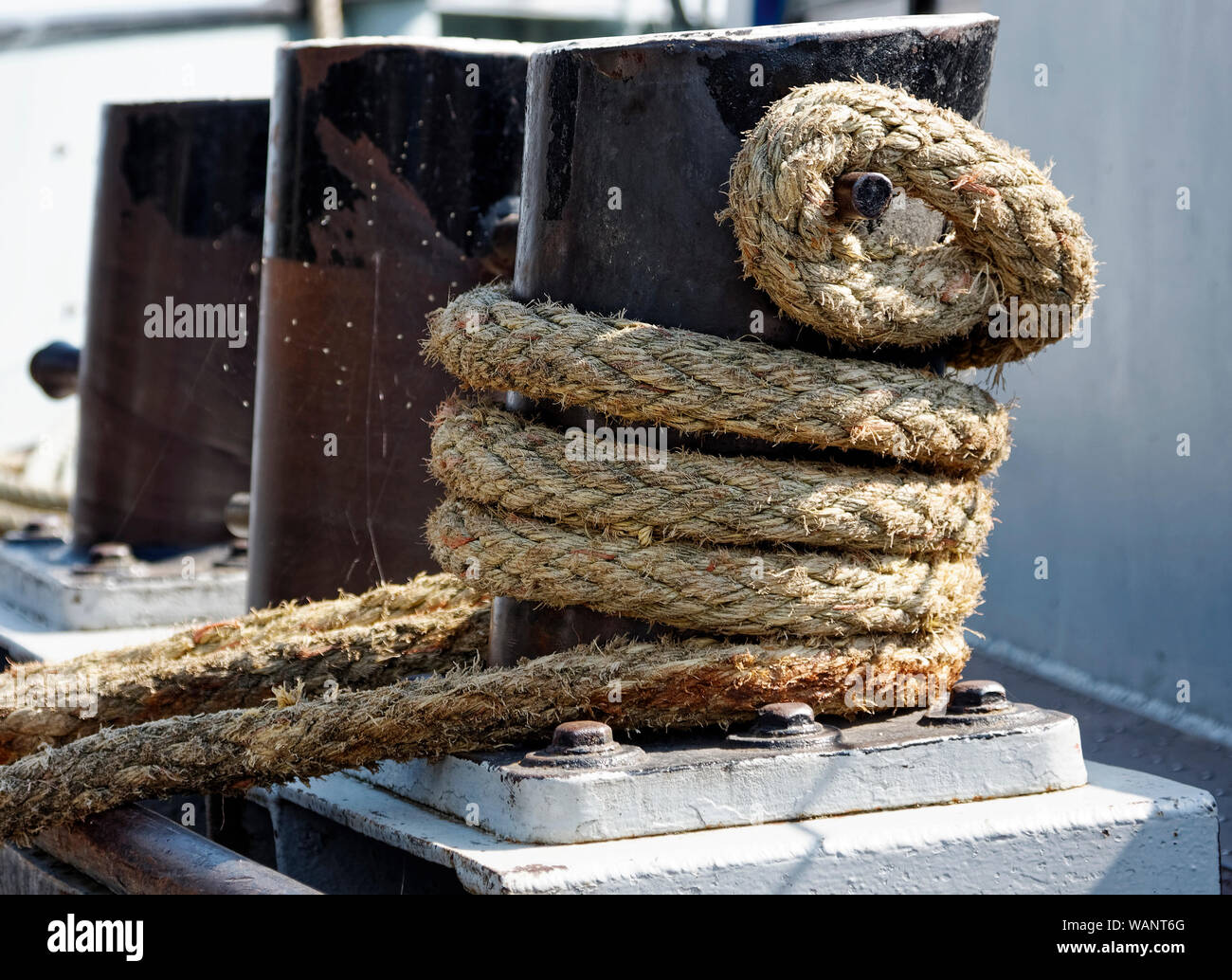 Docking Line Docking line hi-res stock photography and images - Alamy