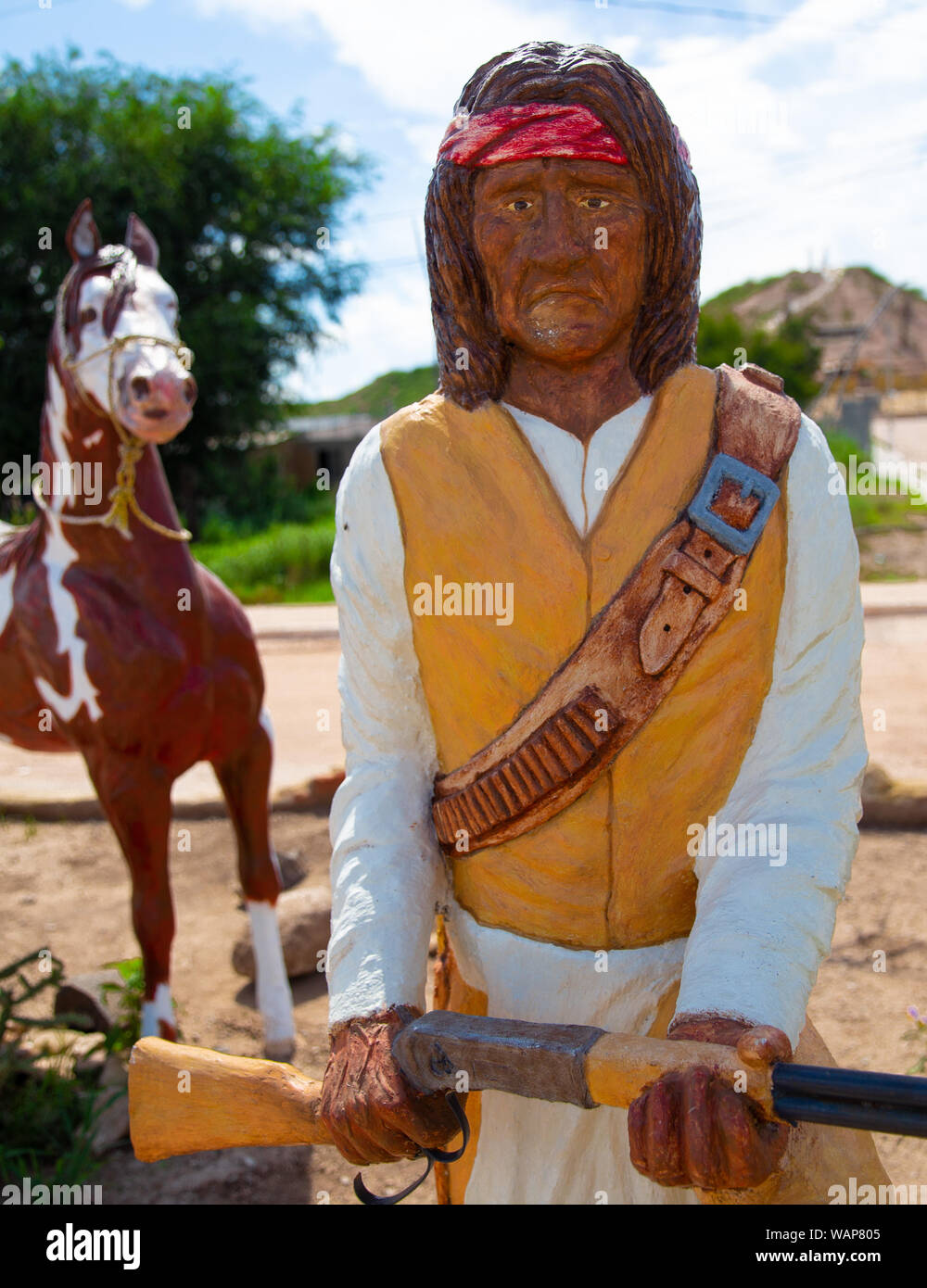 Monument, statue of the Indian Geronimo in the town of Fronteras