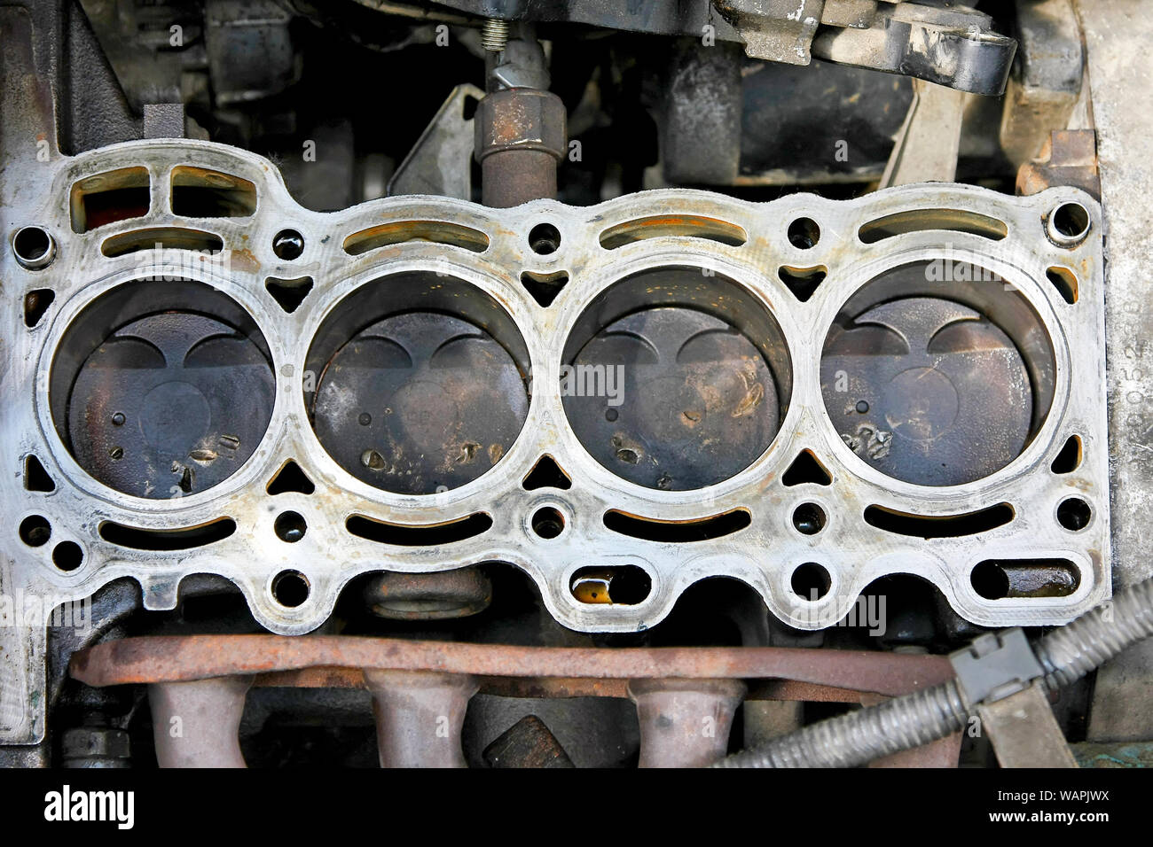 Car engine pistons hires stock photography and images Alamy