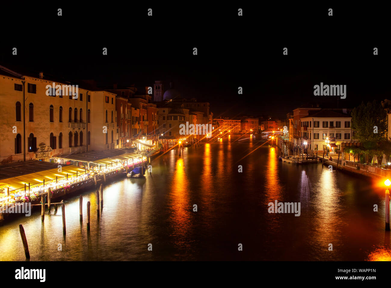 Night view of Venice canal and architecture Stock Photo - Alamy
