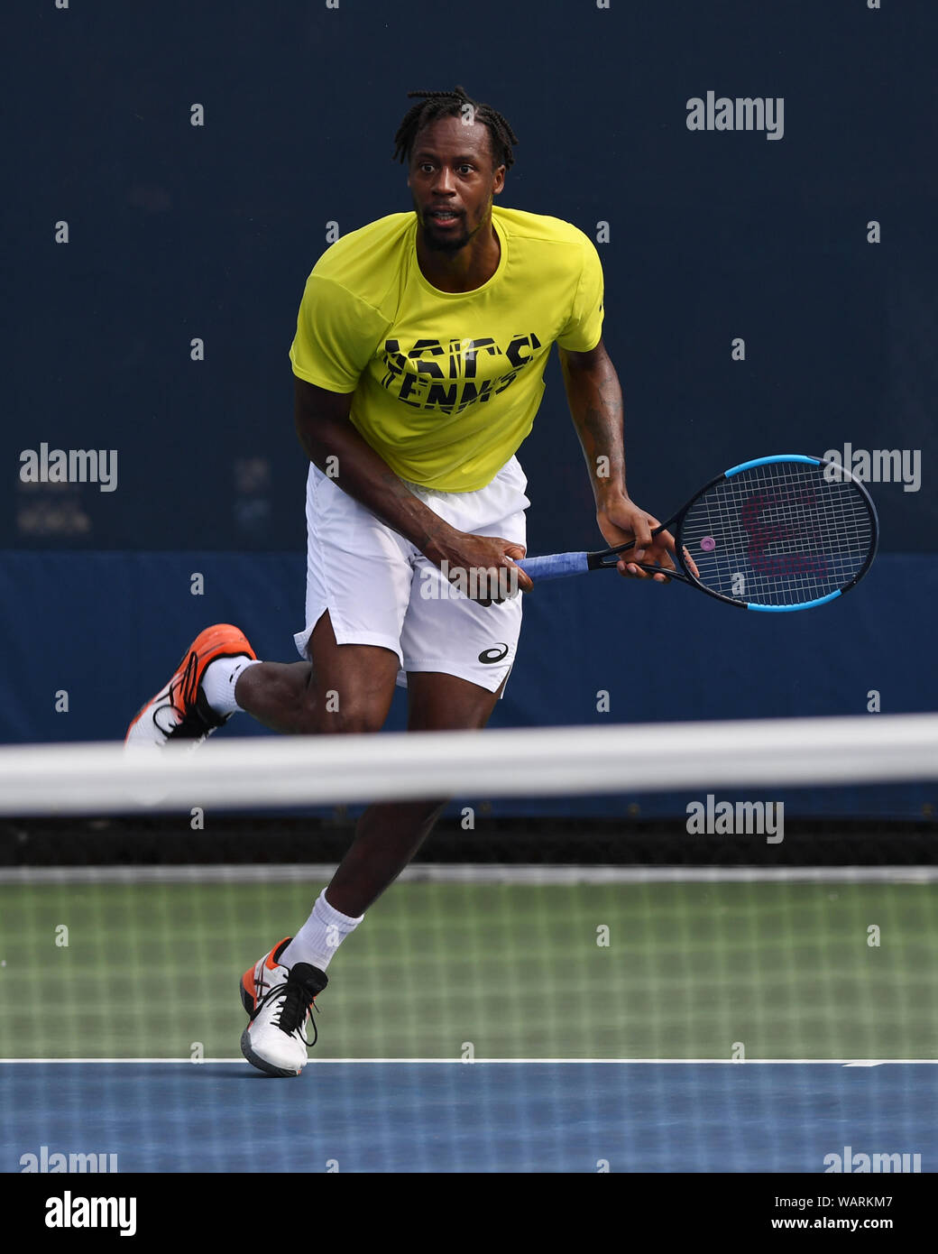 Monf Gael monfils on court hi-res stock photography and images - Alamy