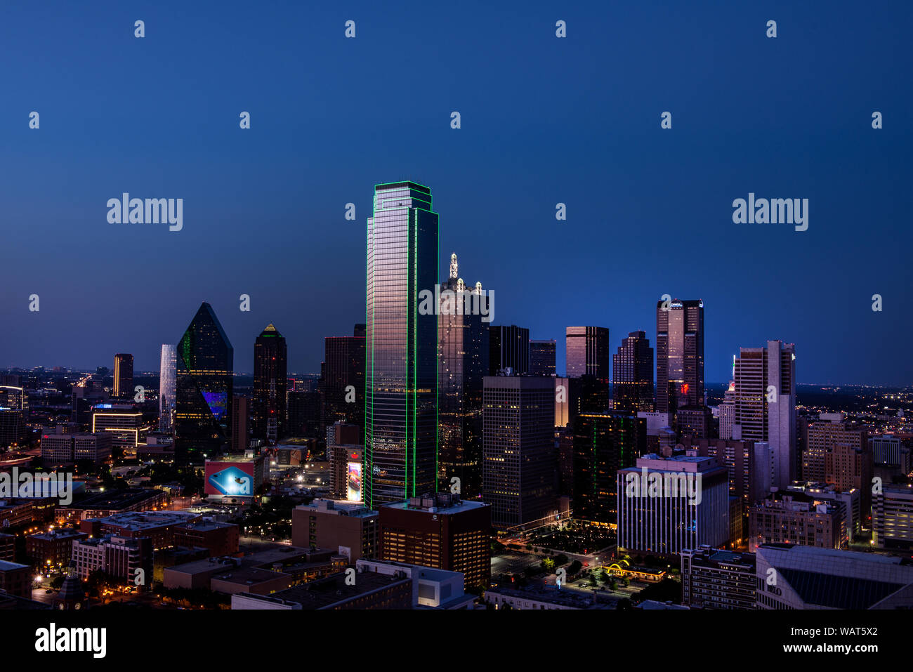 Dallas shots hi-res stock photography and images - Alamy