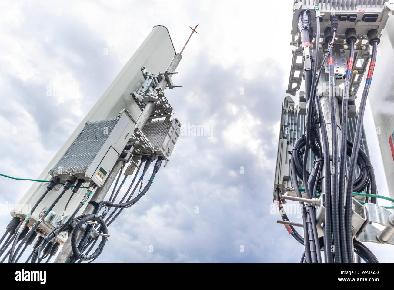 Radio base station hi-res stock photography and images - Alamy