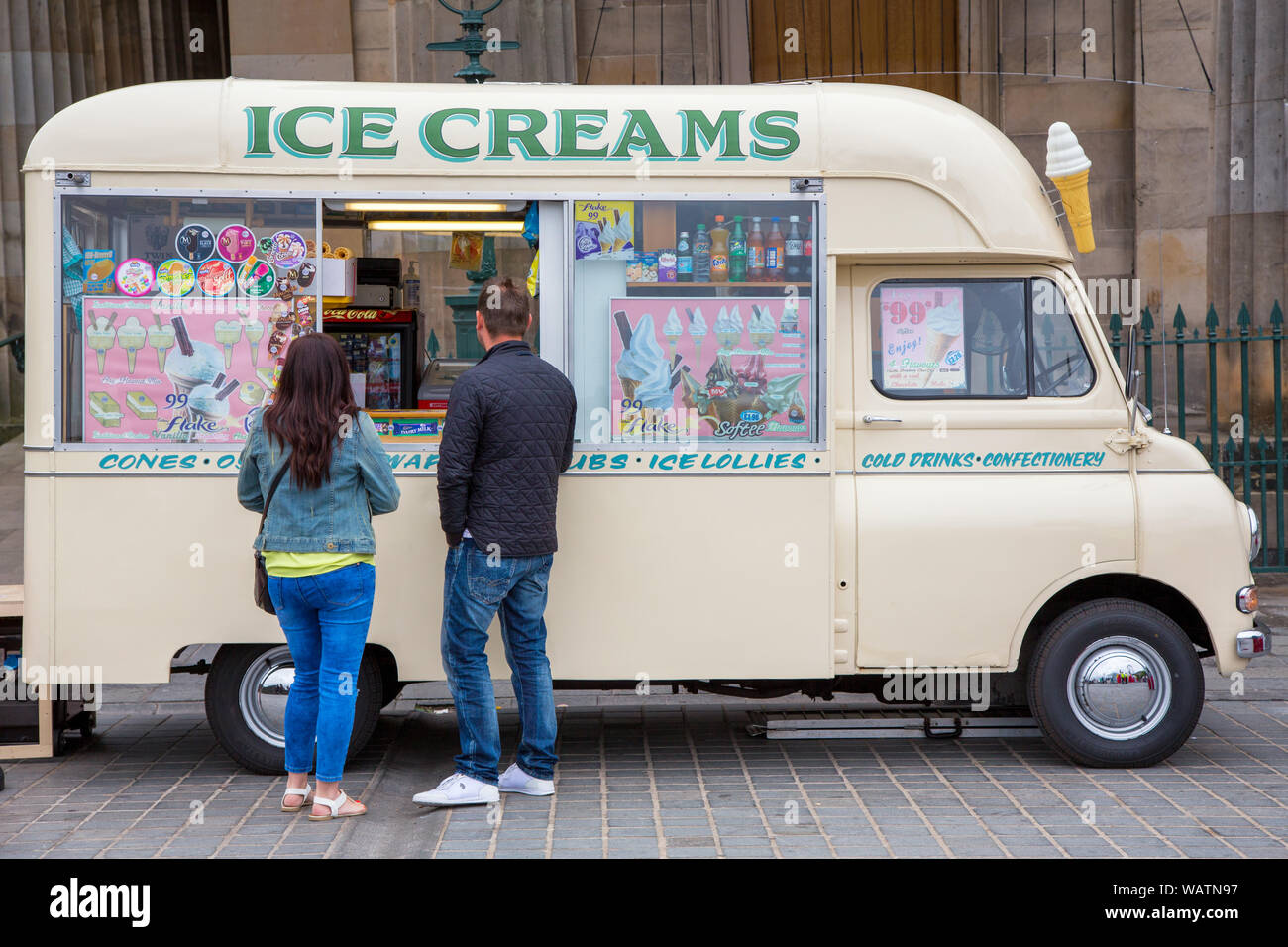 Ice cream van scotland hires stock photography and images Alamy