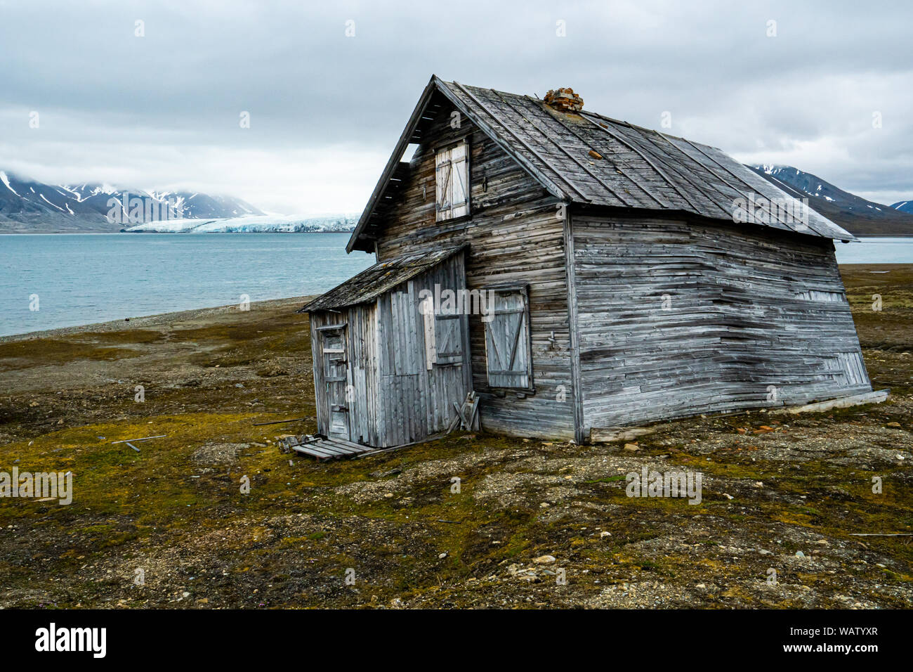 whaling hut on remote arctic coast in summer. , Spitsbergen, Svalbard archipelago, Norway, Scandinavia Stock Photo