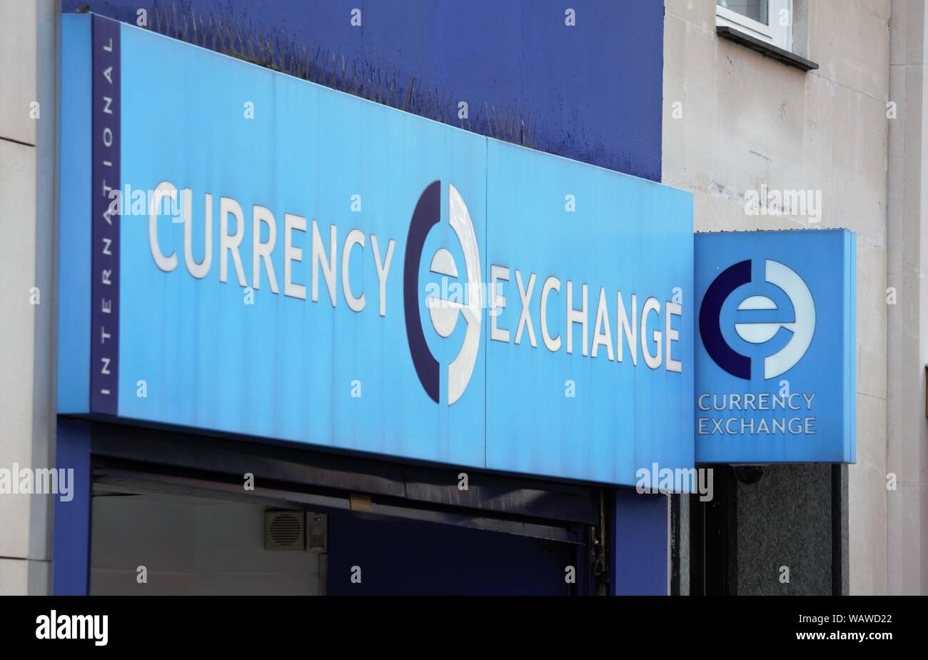 Sign above branch of Currency Exchange in Oxford Street, London, UK Stock Photo