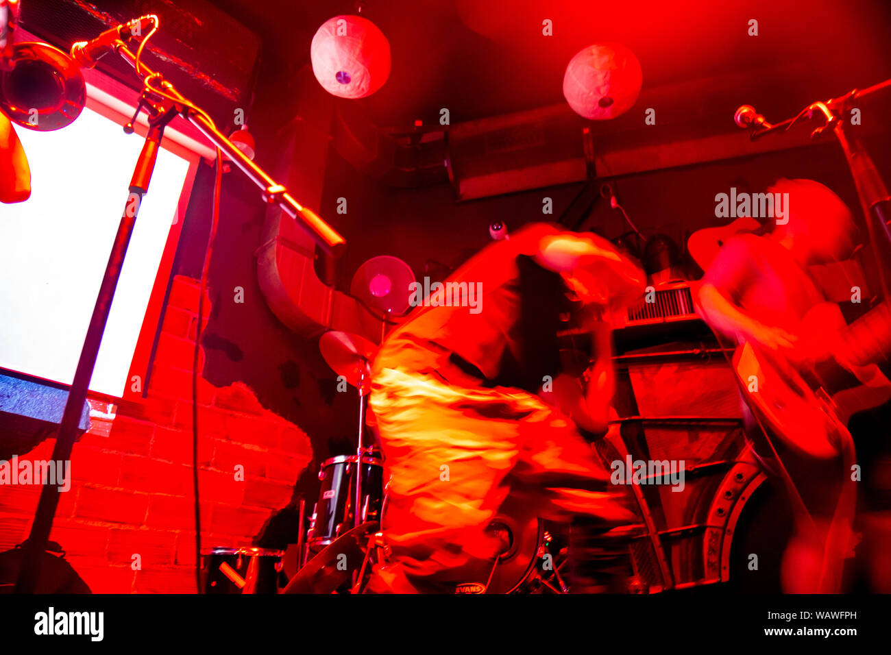 Topic singer hi-res stock photography and images - Alamy