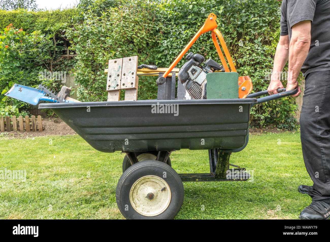 Heavy equipment yard hires stock photography and images Alamy