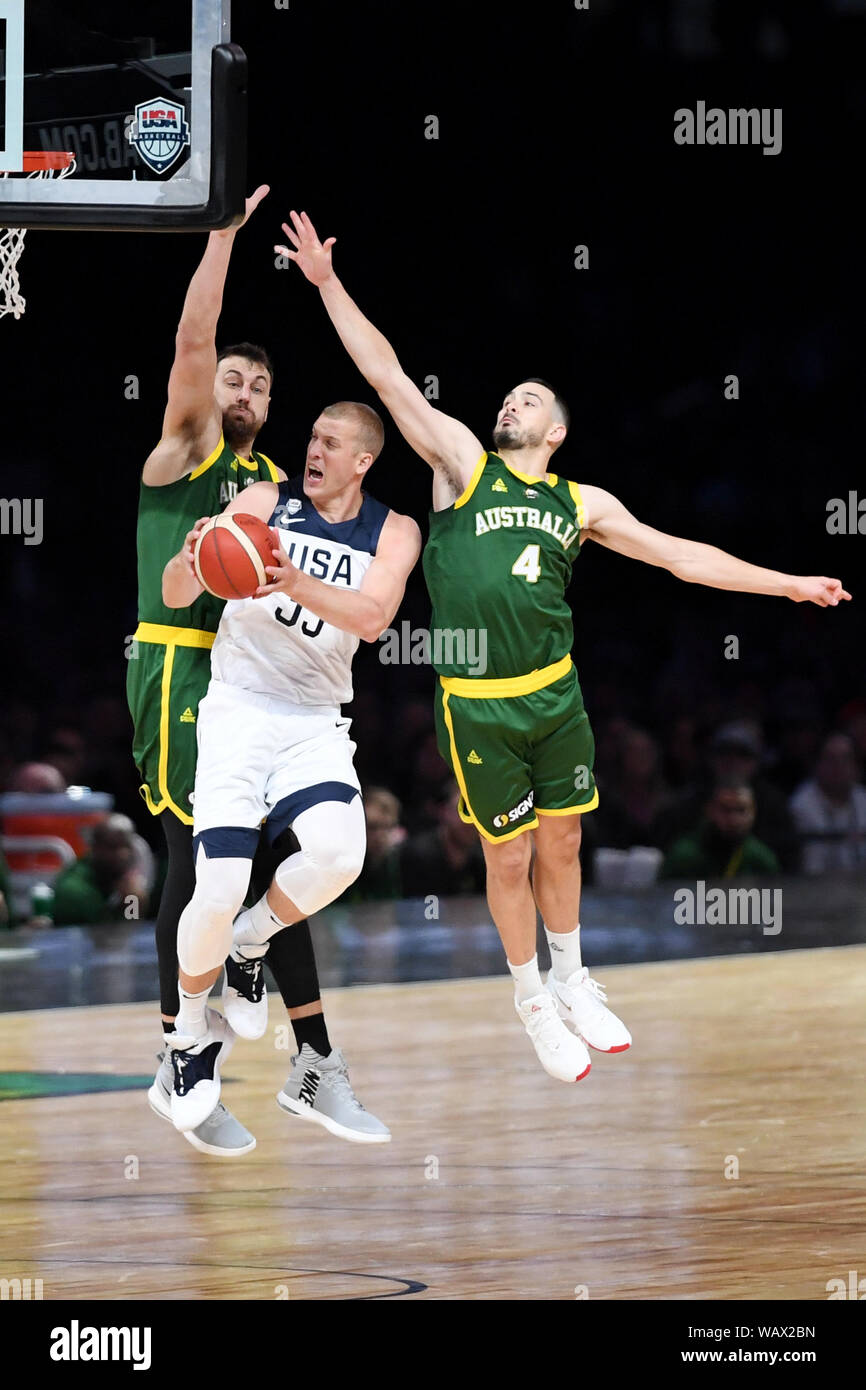 Melbourne, Australia. 22nd Aug, 2019. 22nd August 2019; Marvel Stadium,  Melbourne, Victoria, Australia; International Basketball, United States of  America versus Australia Boomers; Andrew Bogut and Chris Goulding of  Australia attempt to stop